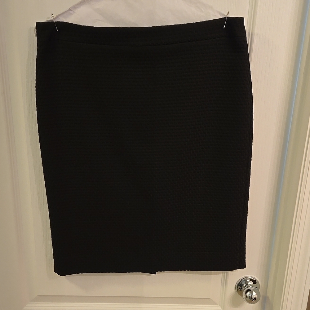 J. Crew Elegant Black Pencil Skirt Size 14 EUC